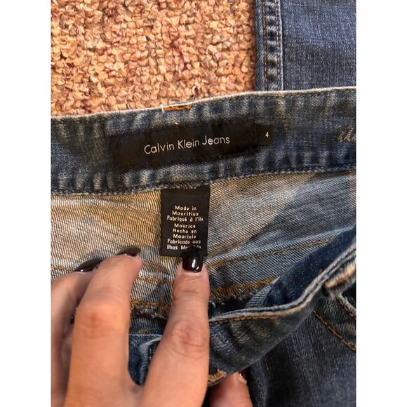 Calvin Klein regular wash size 4 blue boot cut jeans  - Picture 3 of 7